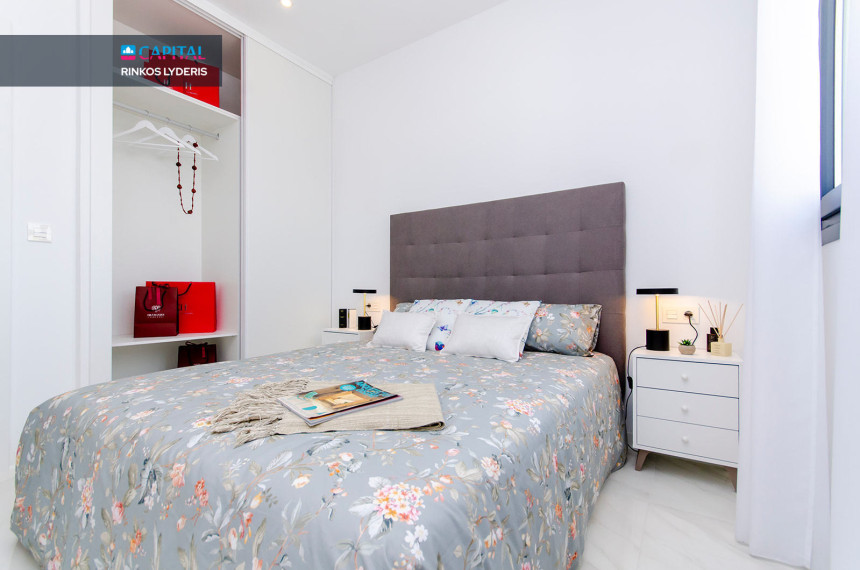 Parduodamas namas Calle Melocotonero 1 , 138.00 kv.m ploto,  Floors 7