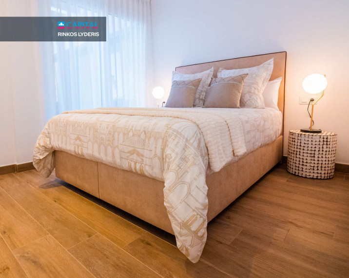 Parduodamas namas Calle Amsterdam 14 , 100.00 kv.m ploto,  Floors 9