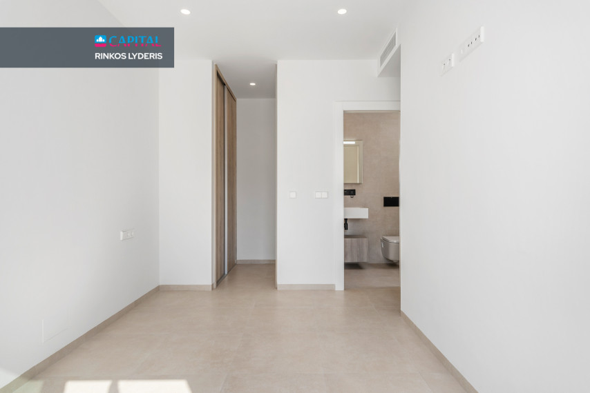 Parduodamas namas Calle José de Espronceda 23 , 110.00 kv.m ploto,  Floors 4