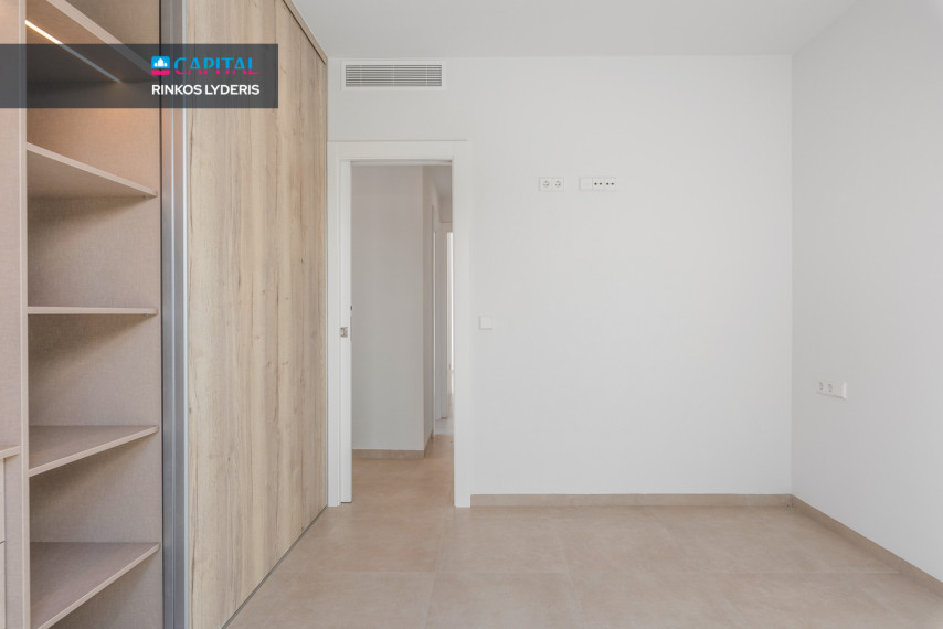 Parduodamas namas Calle José de Espronceda 23 , 110.00 kv.m ploto,  Floors 8