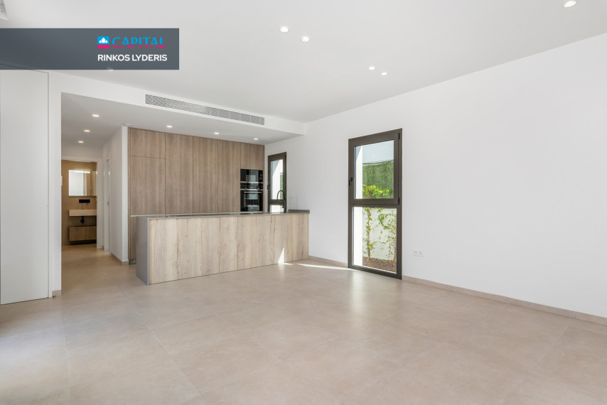 Parduodamas namas Calle José de Espronceda 23 , 110.00 kv.m ploto,  Floors 10