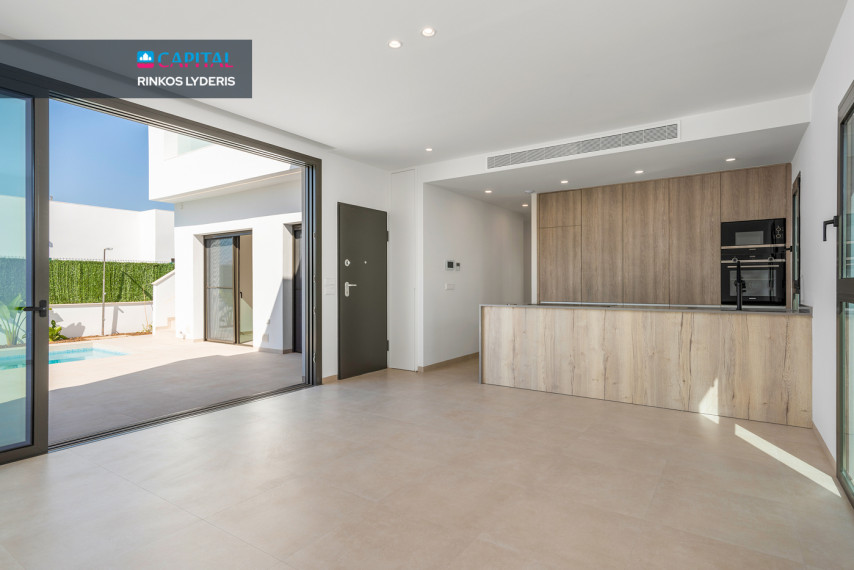 Parduodamas namas Calle José de Espronceda 23 , 110.00 kv.m ploto,  Floors 11