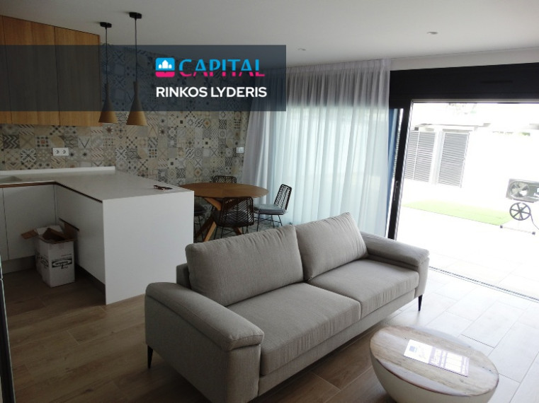 Parduodamas namas Calle Castellano Manchega 21 , 116.00 kv.m ploto,  Floors 5