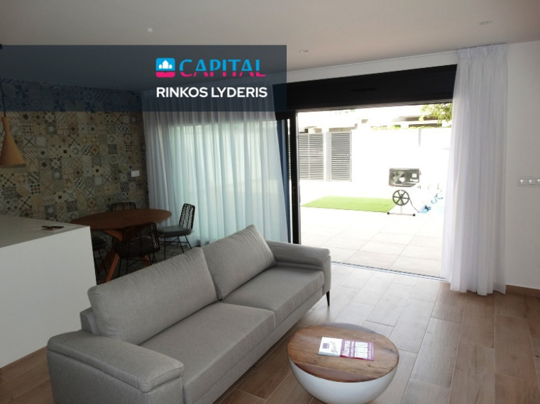 Parduodamas namas Calle Castellano Manchega 21 , 116.00 kv.m ploto,  Floors 11