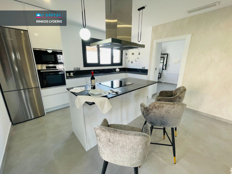 Parduodamas namas Calle Ariadna 7 , 368.00 kv.m ploto,  Floors 15