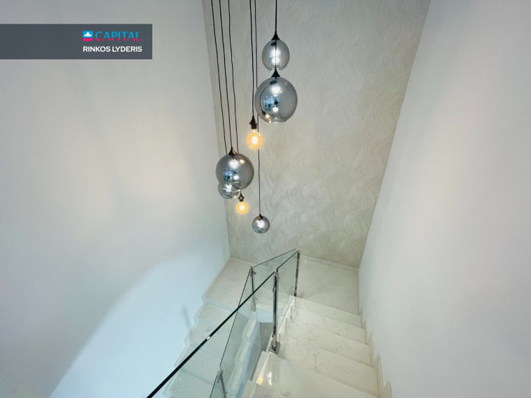 Parduodamas namas Calle Ariadna 7 , 368.00 kv.m ploto,  Floors 19
