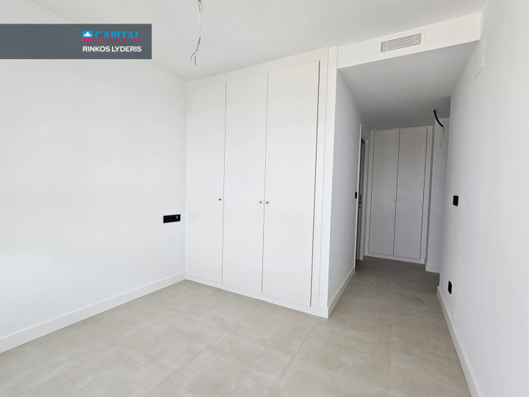 Parduodamas butas Calle Malta 8 , 180.00 kv.m ploto, 2 kambariai 10