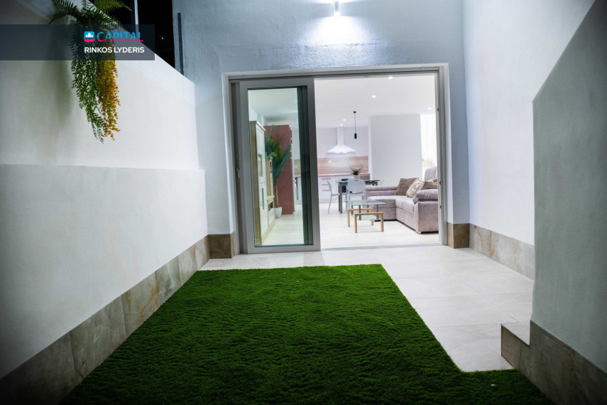 Parduodamas namas Calle Lugar Sector 236 , 189.00 kv.m ploto,  Floors 2