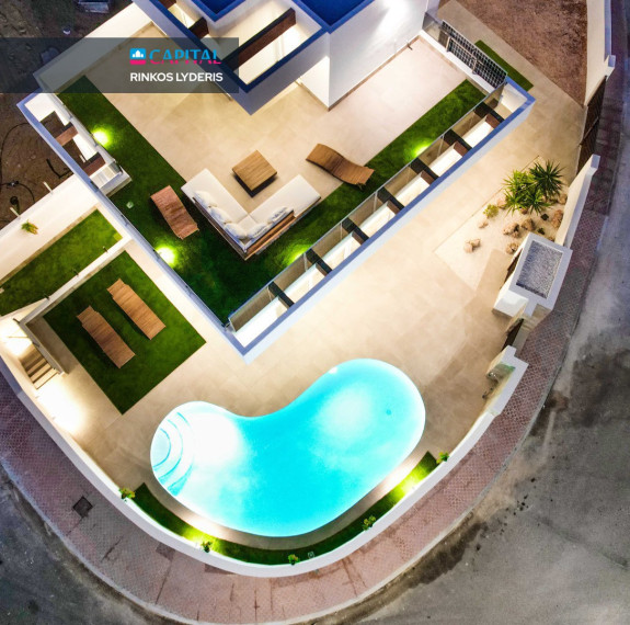 Parduodamas namas Calle Lugar Sector 236 , 189.00 kv.m ploto,  Floors 8