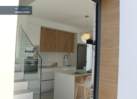 Parduodamas namas Calle 10 7 , 122.00 kv.m ploto,  Floors