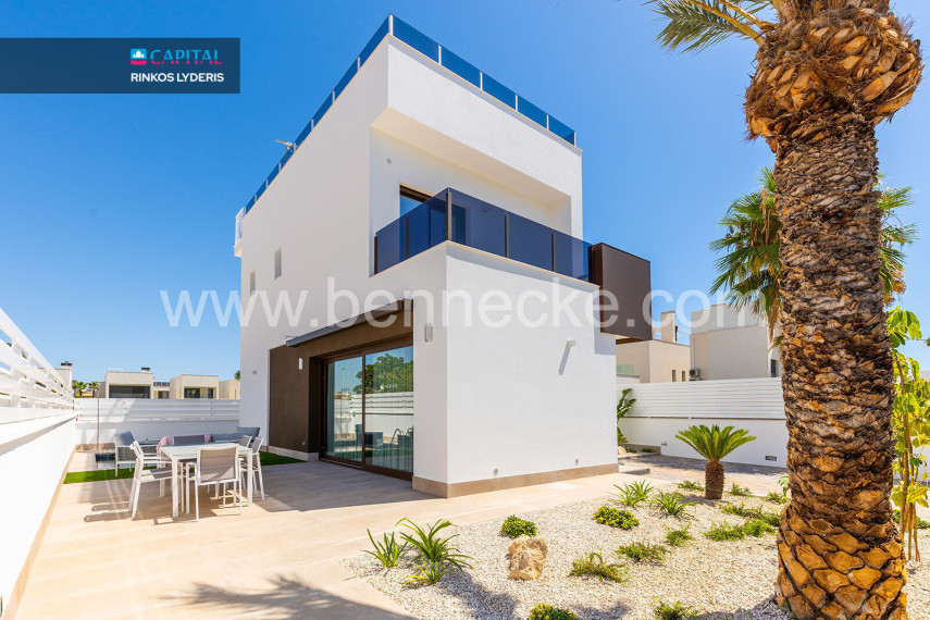 Parduodamas namas Calle Finlandia 10-2 , 168.00 kv.m ploto,  Floors 2