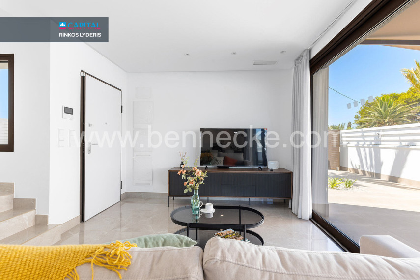 Parduodamas namas Calle Finlandia 10-2 , 168.00 kv.m ploto,  Floors 8