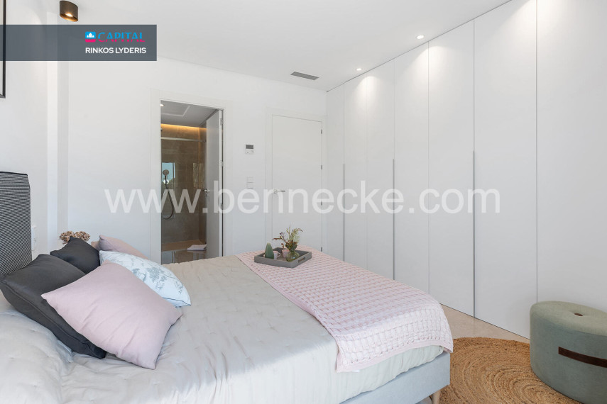 Parduodamas namas Calle Finlandia 10-2 , 168.00 kv.m ploto,  Floors 17