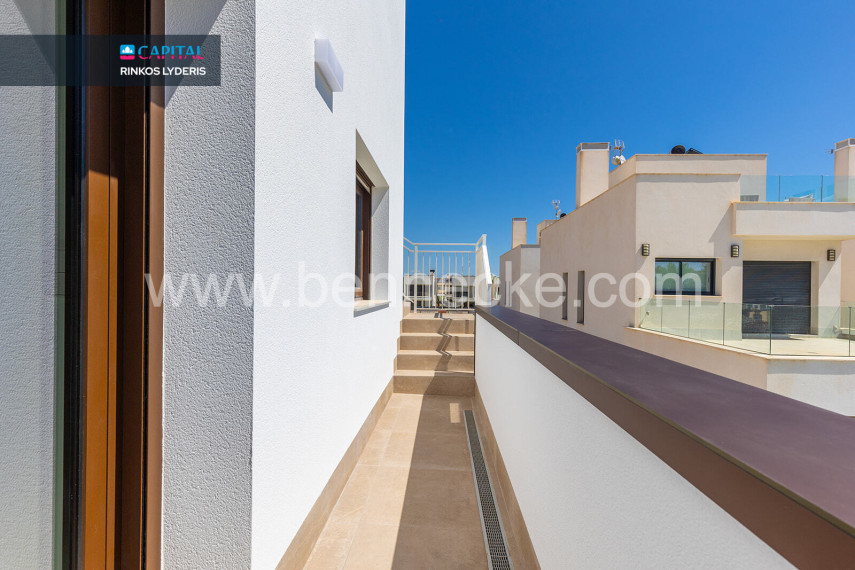 Parduodamas namas Calle Finlandia 10-2 , 168.00 kv.m ploto,  Floors 31