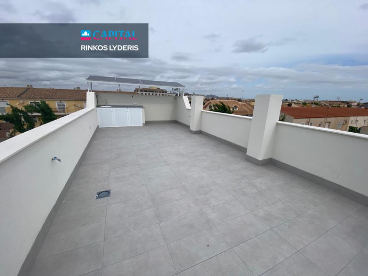Parduodamas namas Calle Doctor Fernando de la Puente Ramos 3 , 101.00 kv.m ploto,  Floors 2