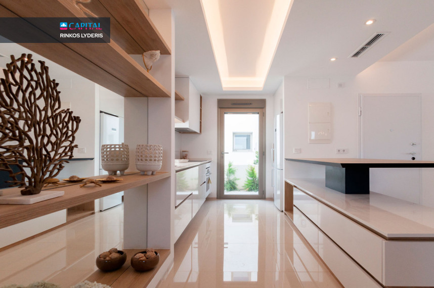 Parduodamas namas Calle Isla de Espardell 7 , 167.00 kv.m ploto,  Floors 8