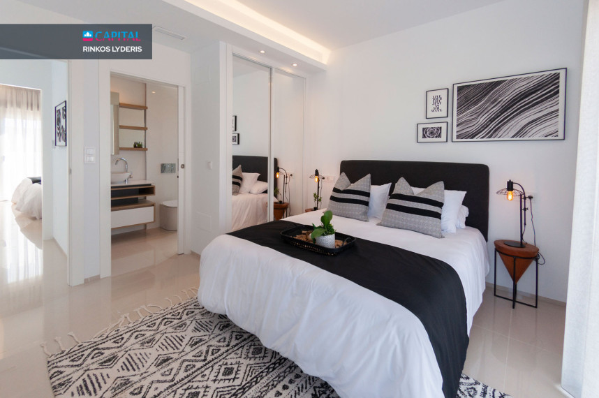 Parduodamas namas Calle Isla de Espardell 7 , 194.00 kv.m ploto,  Floors 8
