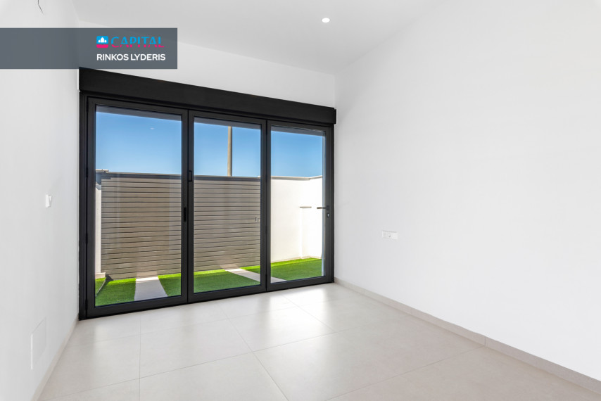 Parduodamas namas Calle José de Espronceda 23 , 130.00 kv.m ploto,  Floors 2
