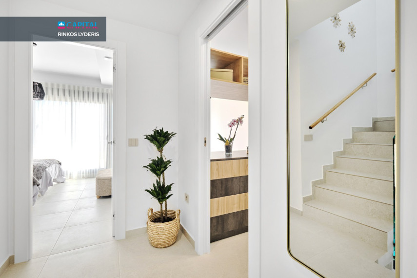 Parduodamas namas Calle lo Aguirre 15 , 237.00 kv.m ploto,  Floors 27