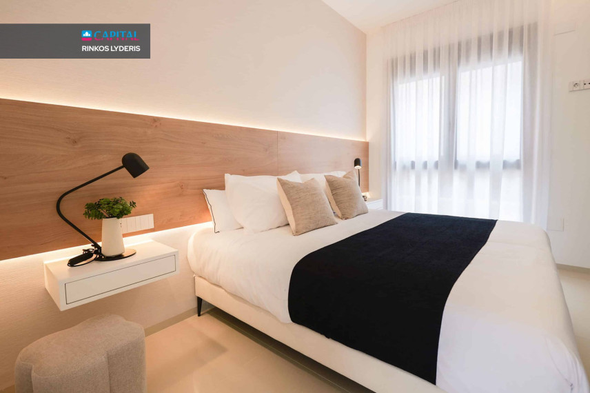 Parduodamas namas Calle Tarragona 22 , 288.00 kv.m ploto,  Floors 12