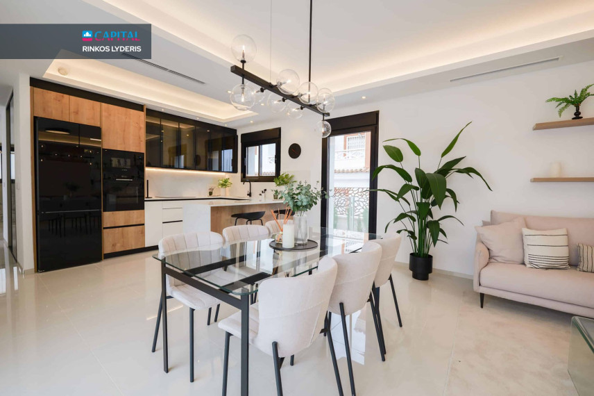 Parduodamas namas Calle Tarragona 22 , 288.00 kv.m ploto,  Floors 20