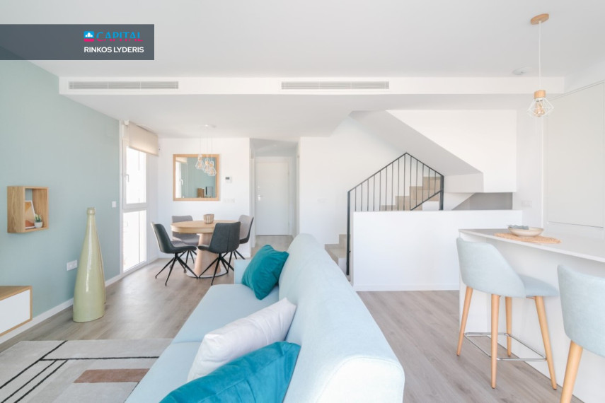 Parduodamas namas Avenida Barcelona 27 , 157.00 kv.m ploto,  Floors 2