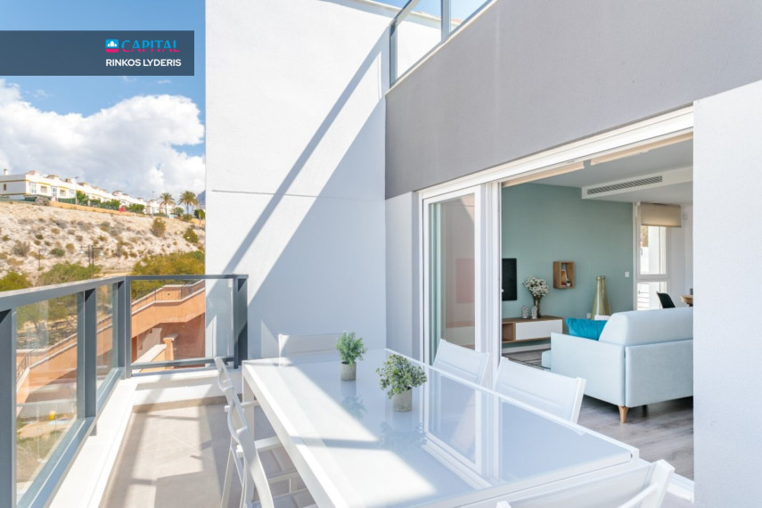 Parduodamas namas Avenida Barcelona 27 , 157.00 kv.m ploto,  Floors 4