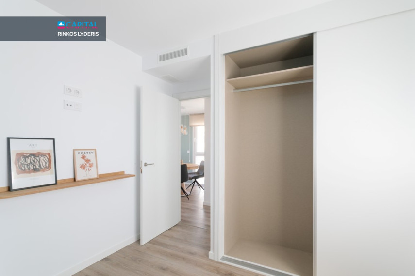 Parduodamas namas Avenida Barcelona 27 , 157.00 kv.m ploto,  Floors 21
