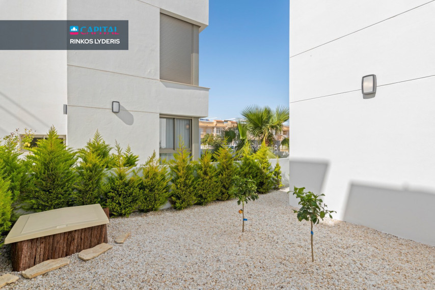 Parduodamas namas Calle Isla de Espardell 3 , 194.00 kv.m ploto,  Floors 6