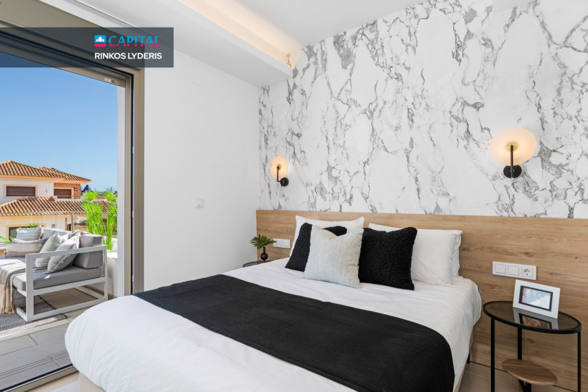 Parduodamas namas Calle Isla de Espardell 3 , 194.00 kv.m ploto,  Floors 24