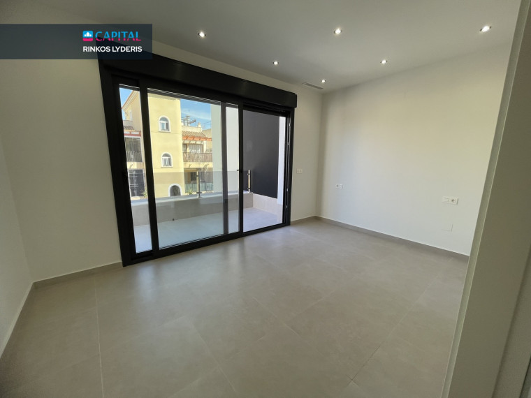 Parduodamas namas Calle Manuel Galant 1Y , 134.00 kv.m ploto,  Floors 5