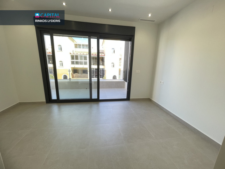 Parduodamas namas Calle Manuel Galant 1Y , 134.00 kv.m ploto,  Floors 6