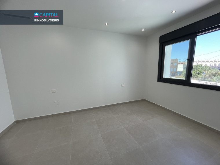 Parduodamas namas Calle Manuel Galant 1Y , 134.00 kv.m ploto,  Floors 8
