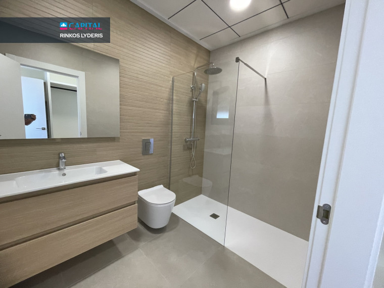 Parduodamas namas Calle Manuel Galant 1Y , 134.00 kv.m ploto,  Floors 12
