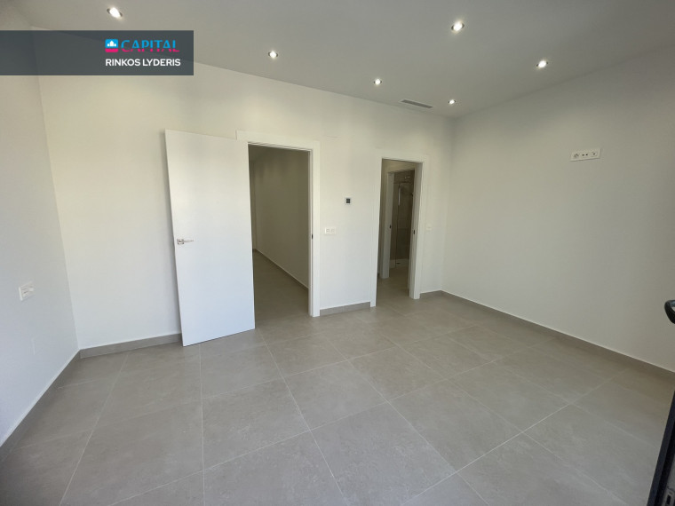 Parduodamas namas Calle Manuel Galant 1Y , 134.00 kv.m ploto,  Floors 16