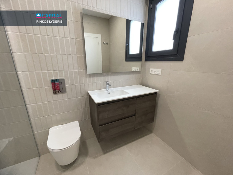 Parduodamas namas Calle Manuel Galant 1Y , 134.00 kv.m ploto,  Floors 19