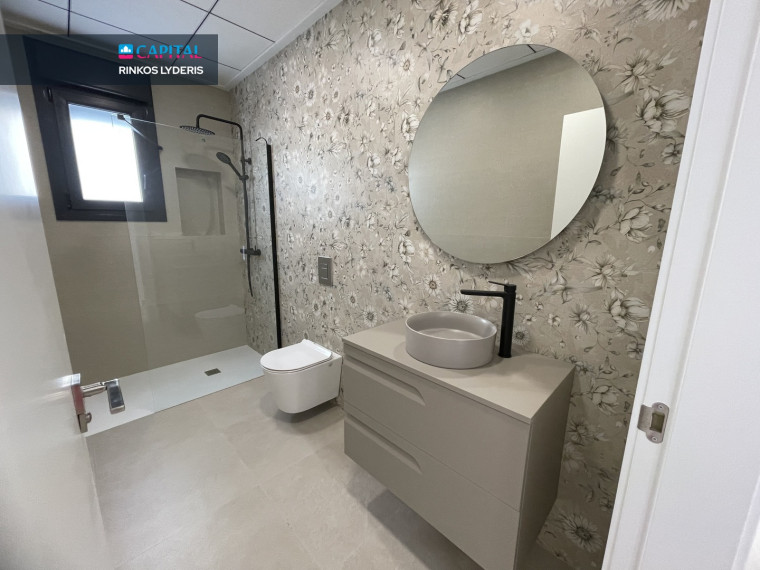 Parduodamas namas Calle Manuel Galant 1Y , 134.00 kv.m ploto,  Floors 23