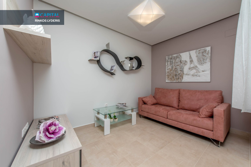 Parduodamas namas Calle 17 2 , 96.00 kv.m ploto,  Floors 3