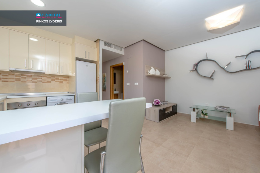 Parduodamas namas Calle 17 2 , 96.00 kv.m ploto,  Floors 4