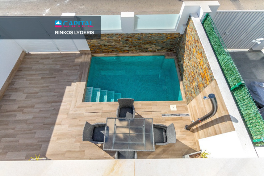 Parduodamas namas Calle Eduardo Chillida 6 , 133.00 kv.m ploto,  Floors 7