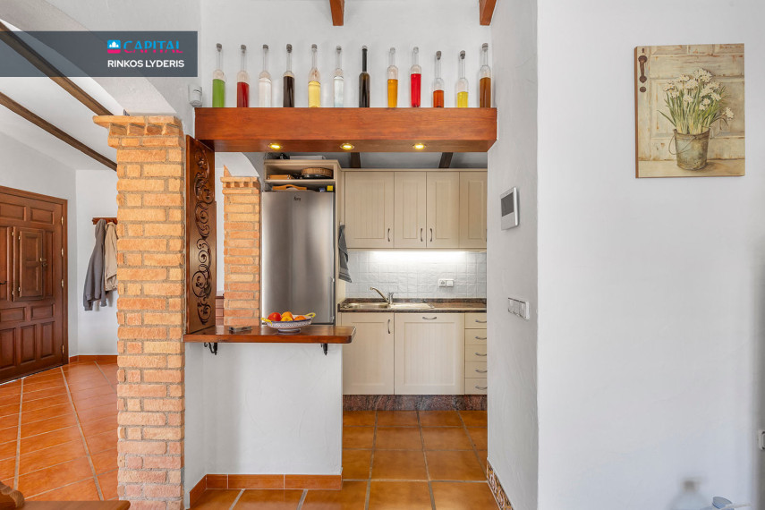 Parduodamas namas Calle Olite 12 , 133.00 kv.m ploto,  Floors 16