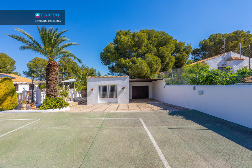 Parduodamas namas Calle Olite 12 , 133.00 kv.m ploto,  Floors 43