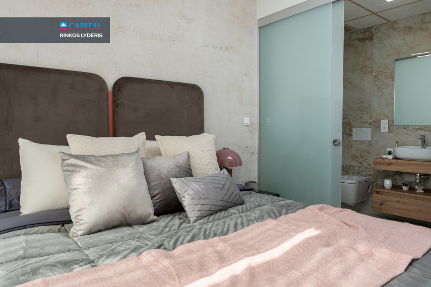 Parduodamas namas Calle Gerona 18 , 198.00 kv.m ploto,  Floors 10