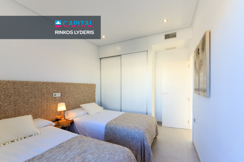 Parduodamas namas Calle Barrio Los Villenas 1250 , 107.00 kv.m ploto,  Floors 9