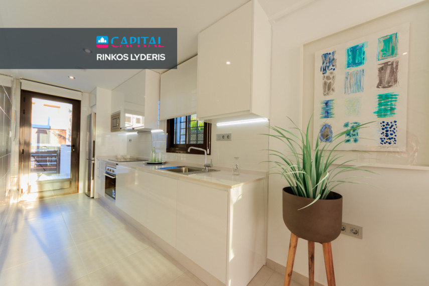 Parduodamas namas Calle Barrio Los Villenas 1250 , 107.00 kv.m ploto,  Floors 11