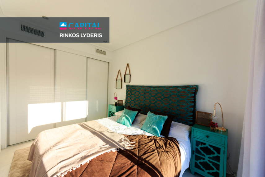 Parduodamas namas Calle Barrio Los Villenas 1250 , 107.00 kv.m ploto,  Floors 13