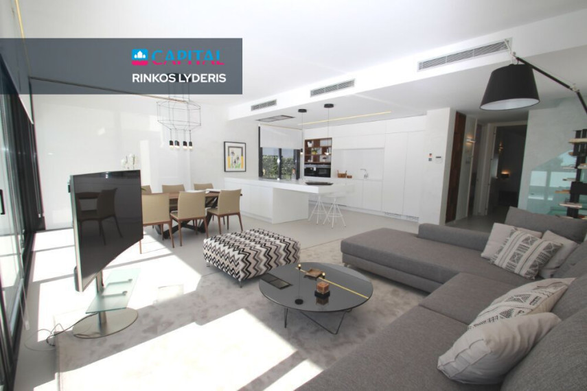 Parduodamas namas Calle los Chirrines 9 , 197.00 kv.m ploto,  Floors 6