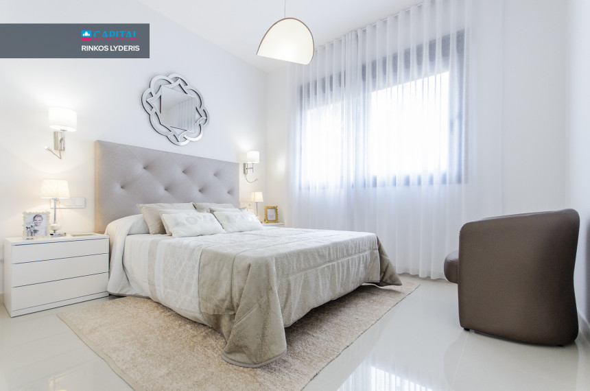Parduodamas namas Calle los Chirrines 9 , 135.00 kv.m ploto,  Floors 11