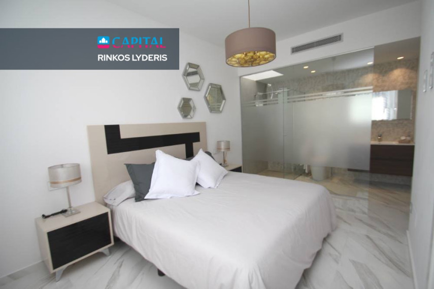 Parduodamas namas Calle los Chirrines 9 , 144.00 kv.m ploto,  Floors 16