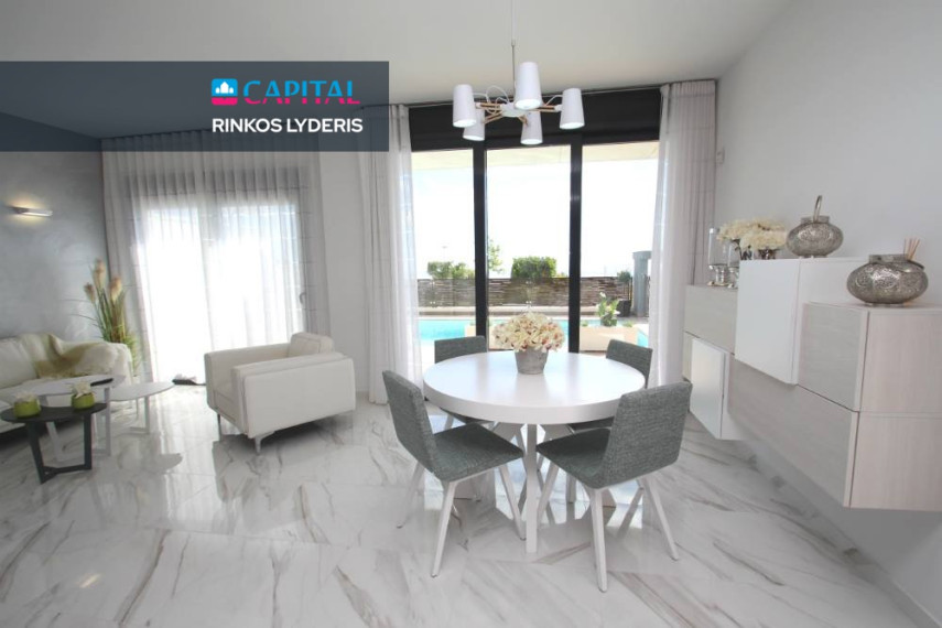 Parduodamas namas Calle los Chirrines 9 , 144.00 kv.m ploto,  Floors 17